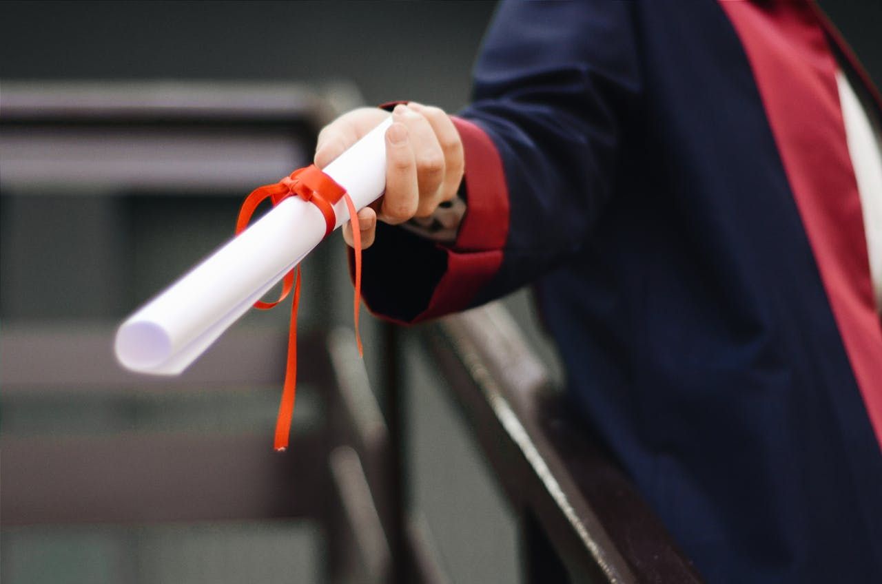 Best 6-Month Online Associate Degree Programs for 2025