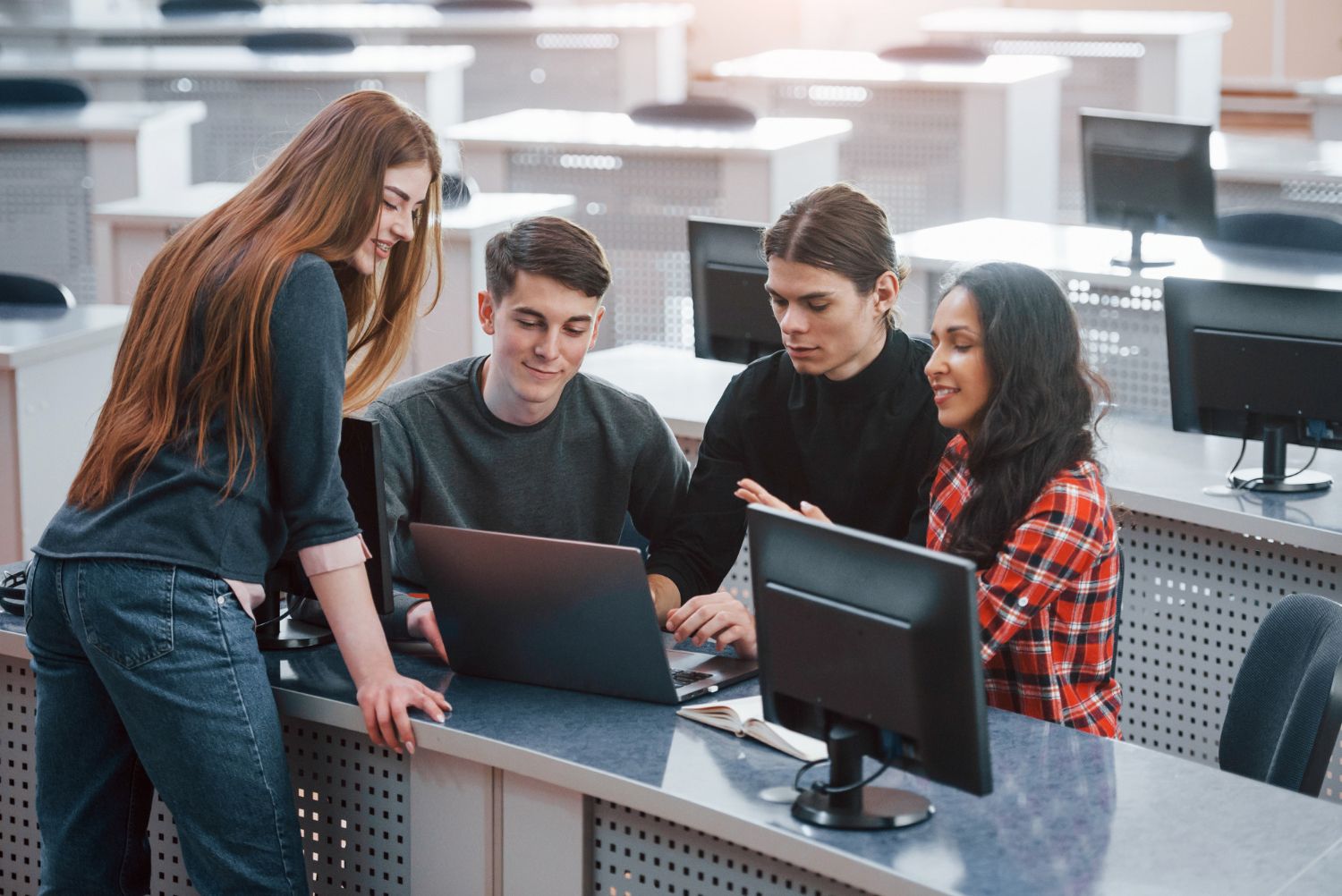 2027 Most Affordable Online Associate Degree Programs in Cyber Security thumbnail
