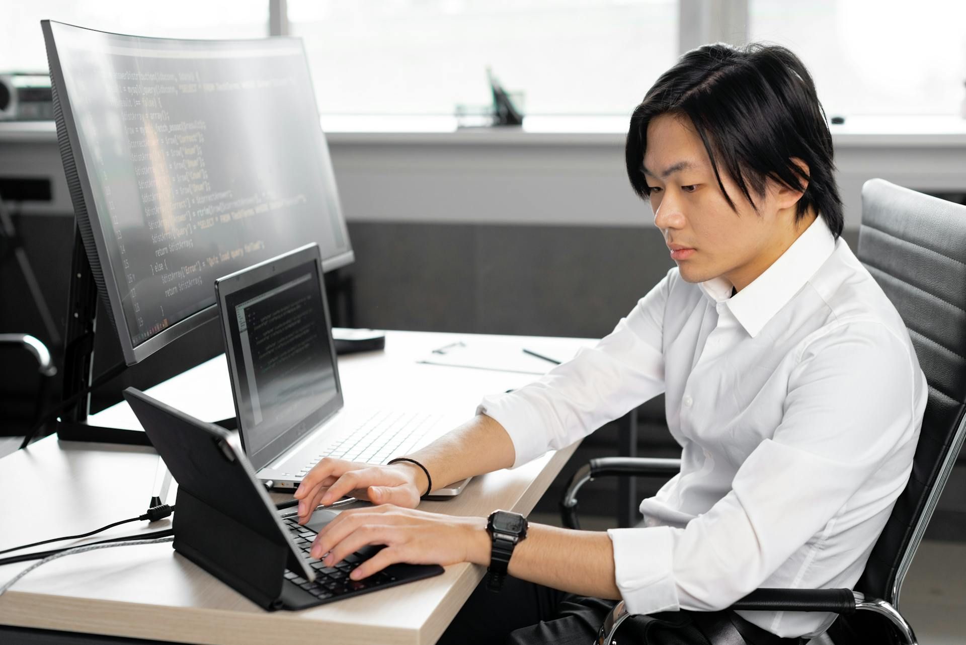 2027 Fastest Online Master's Programs in Cybersecurity thumbnail