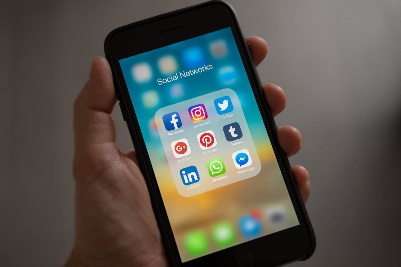 2027 Fastest Online Social Media Degree Programs thumbnail