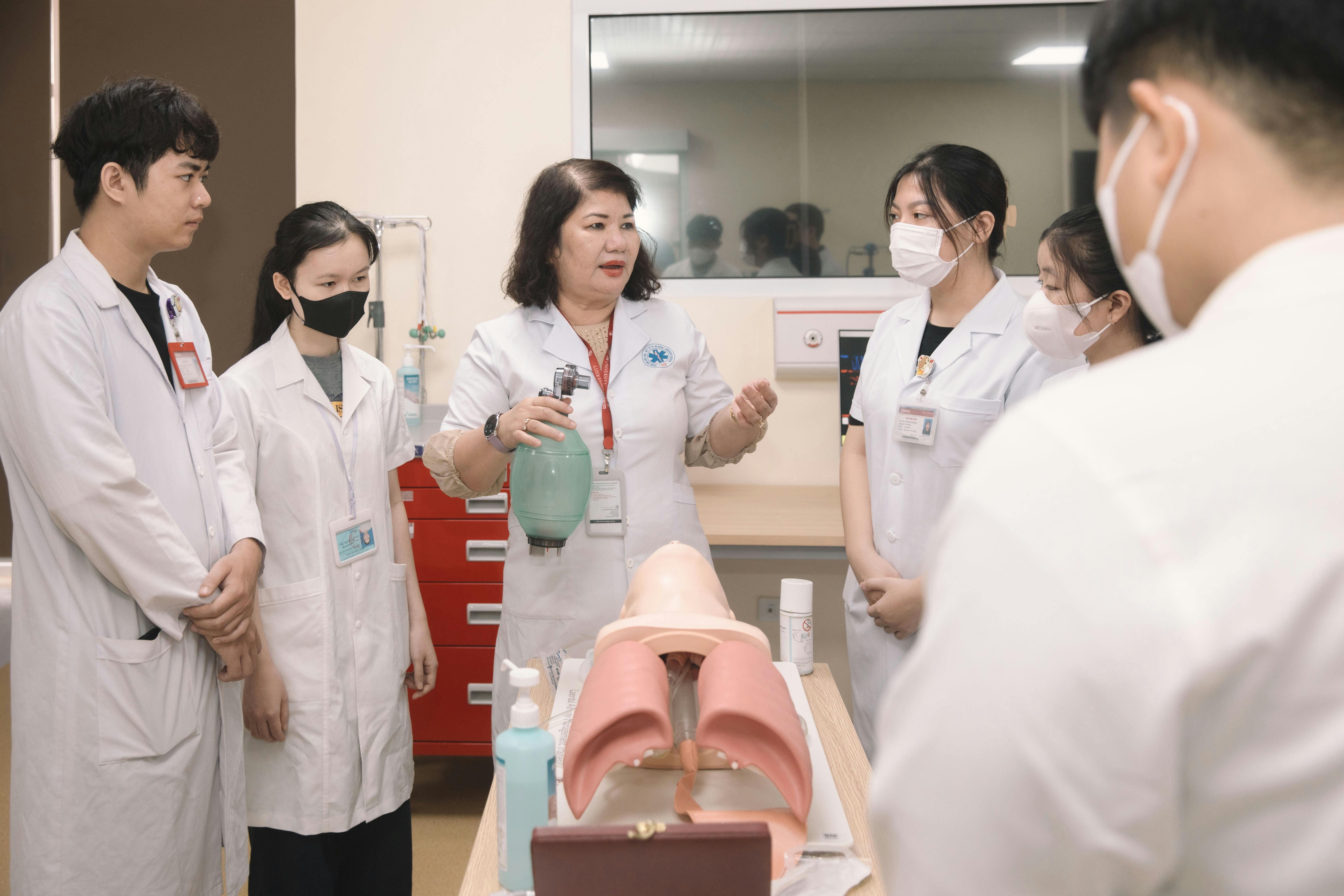 2027 ADN vs. AAD vs. AAS Nursing Degree Programs: Explaining The Difference thumbnail