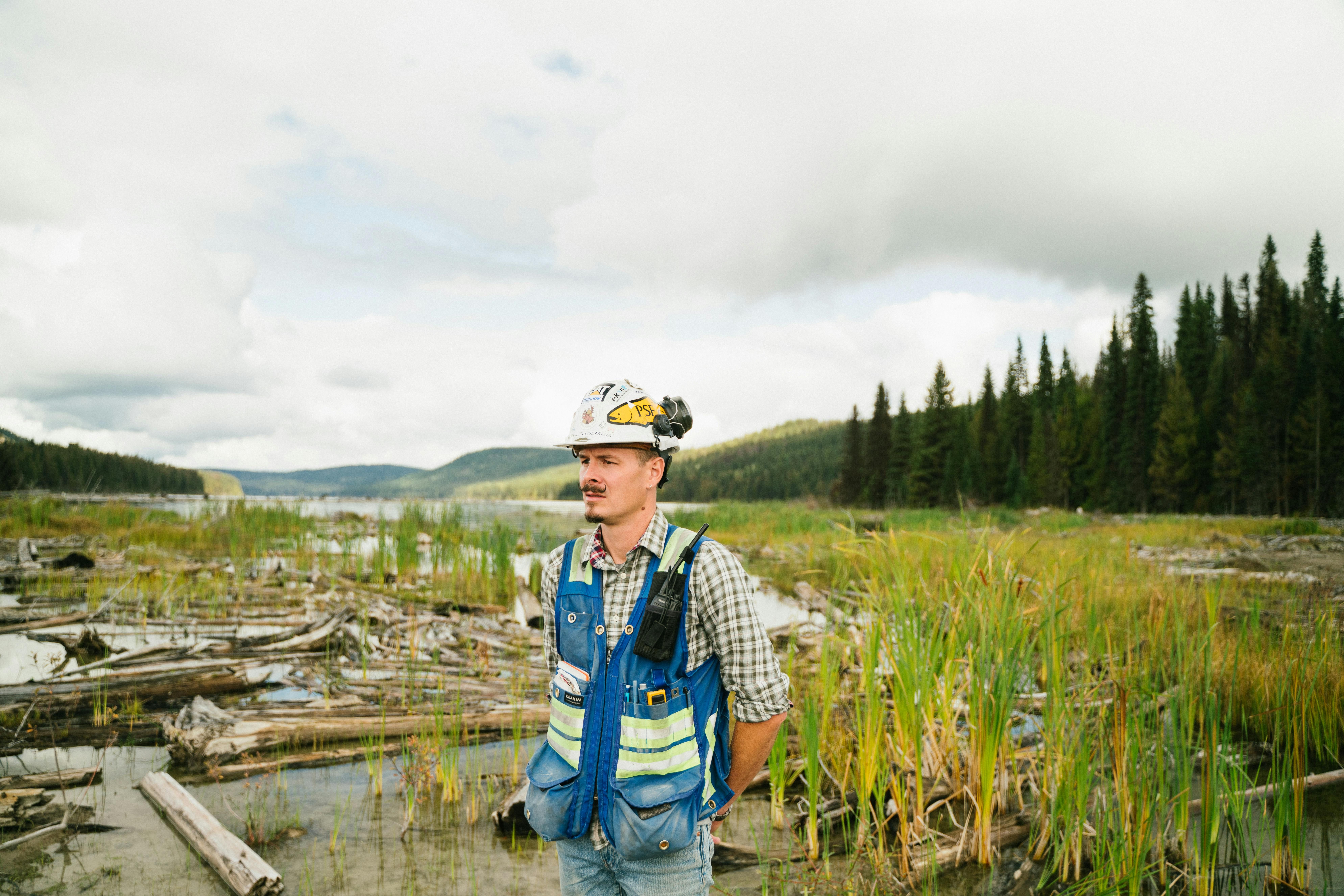 2027 How To Become an Environmental Biologist? Salary & Career Paths thumbnail