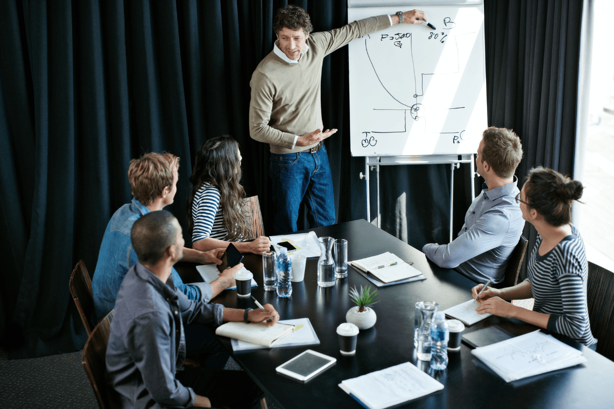 2027 How to Become a Program Manager: Salary & Career Paths thumbnail