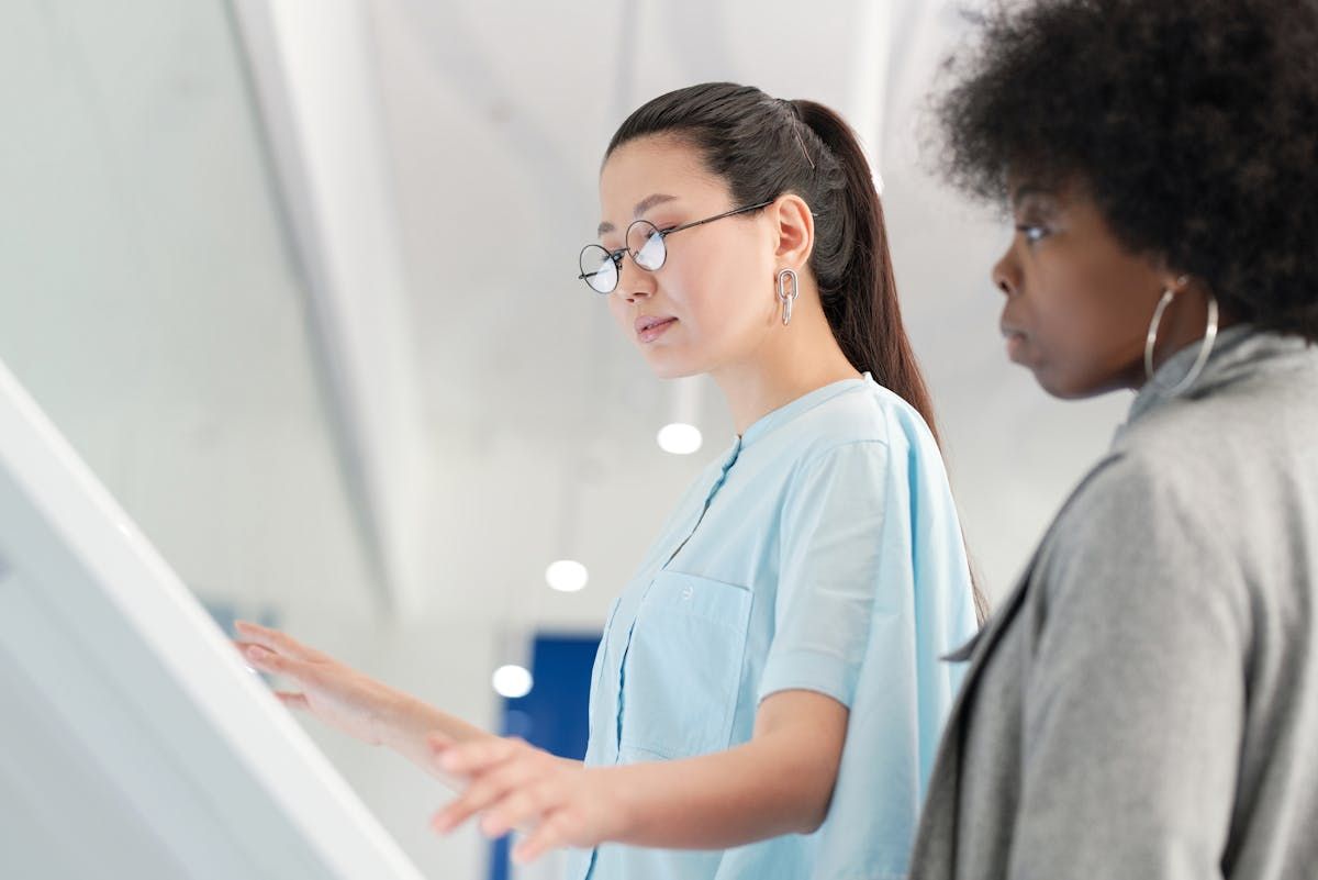 2027 How to Become a Health Services Manager: Salary & Career Paths? thumbnail
