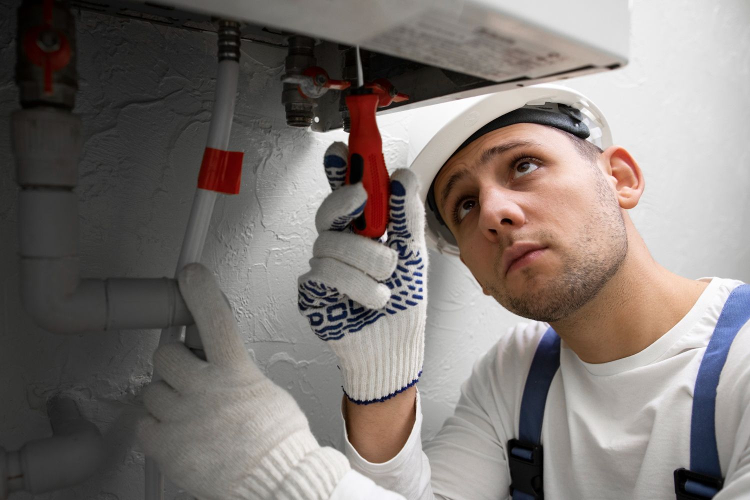 2027 How To Become an HVAC Technician: Salary & Career Paths thumbnail