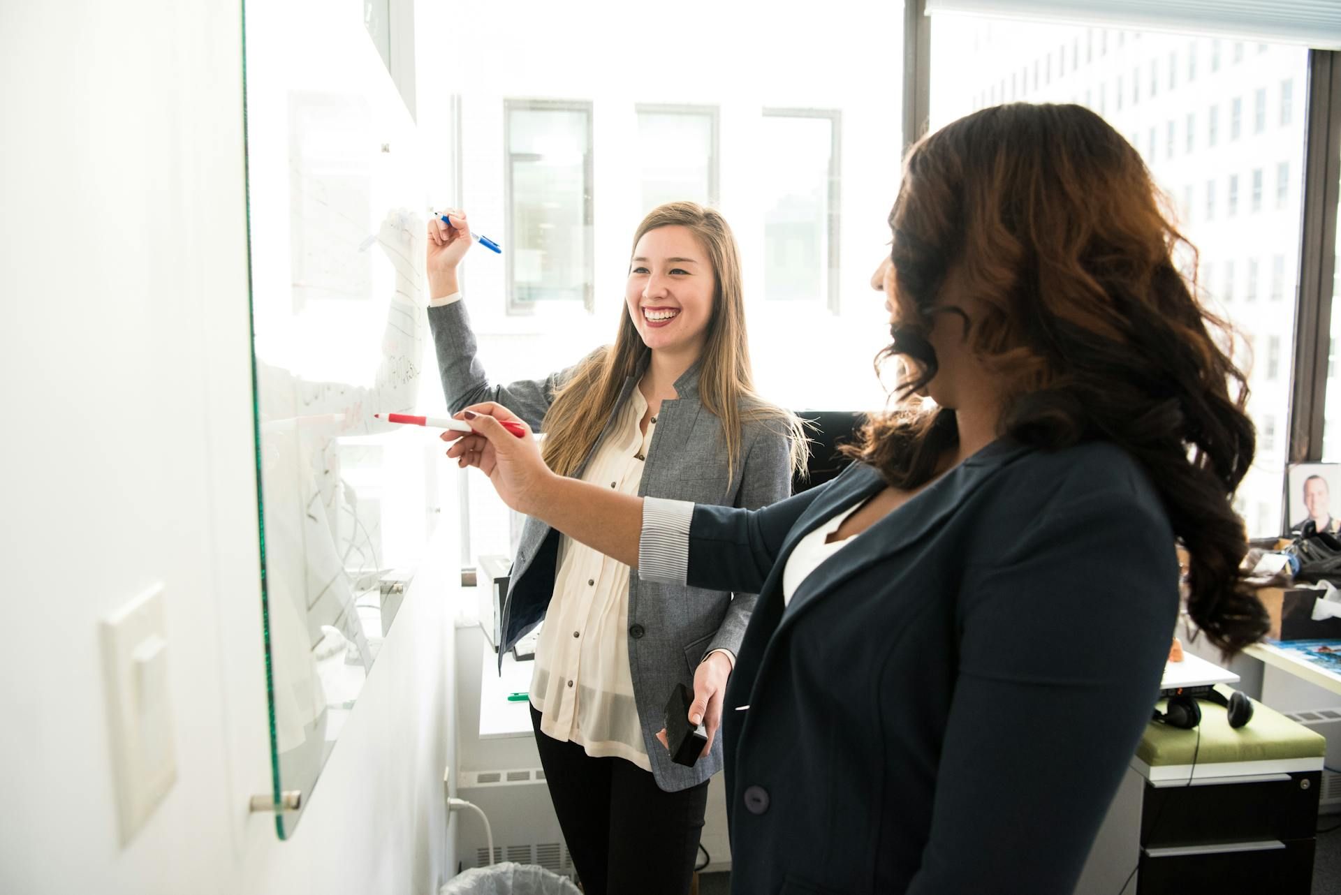 2027 What Is a Bachelor’s Degree in Management? Salary & Career Paths thumbnail