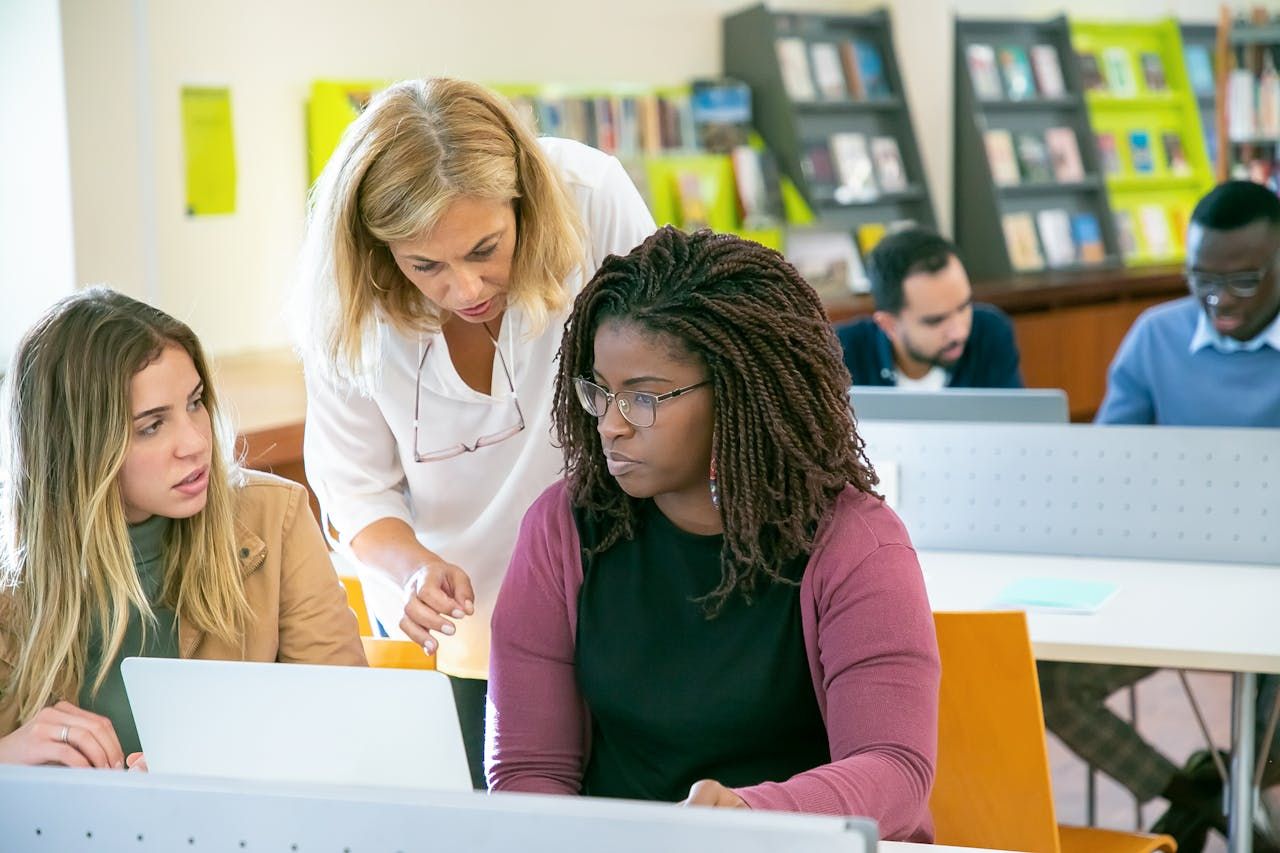 2027 Best Online Christian Colleges in America thumbnail