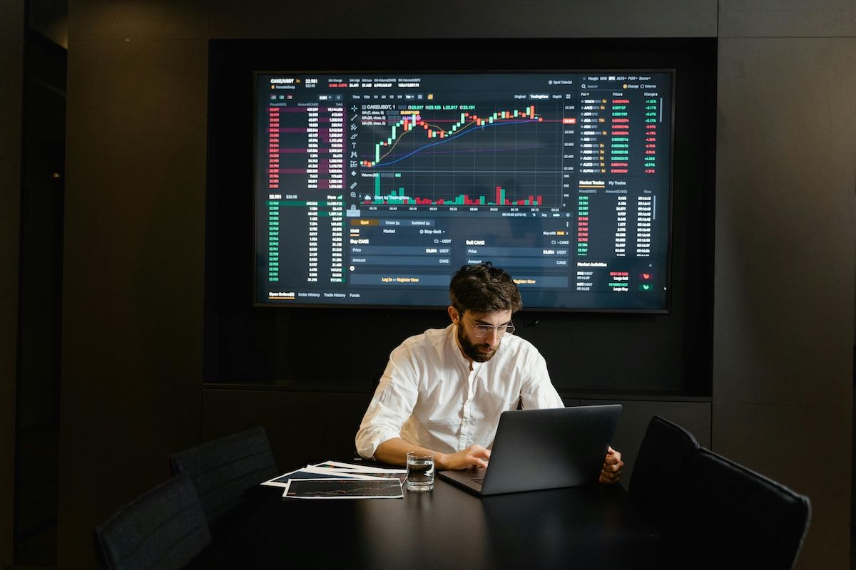 2027 Best Online Economics Degree Programs thumbnail