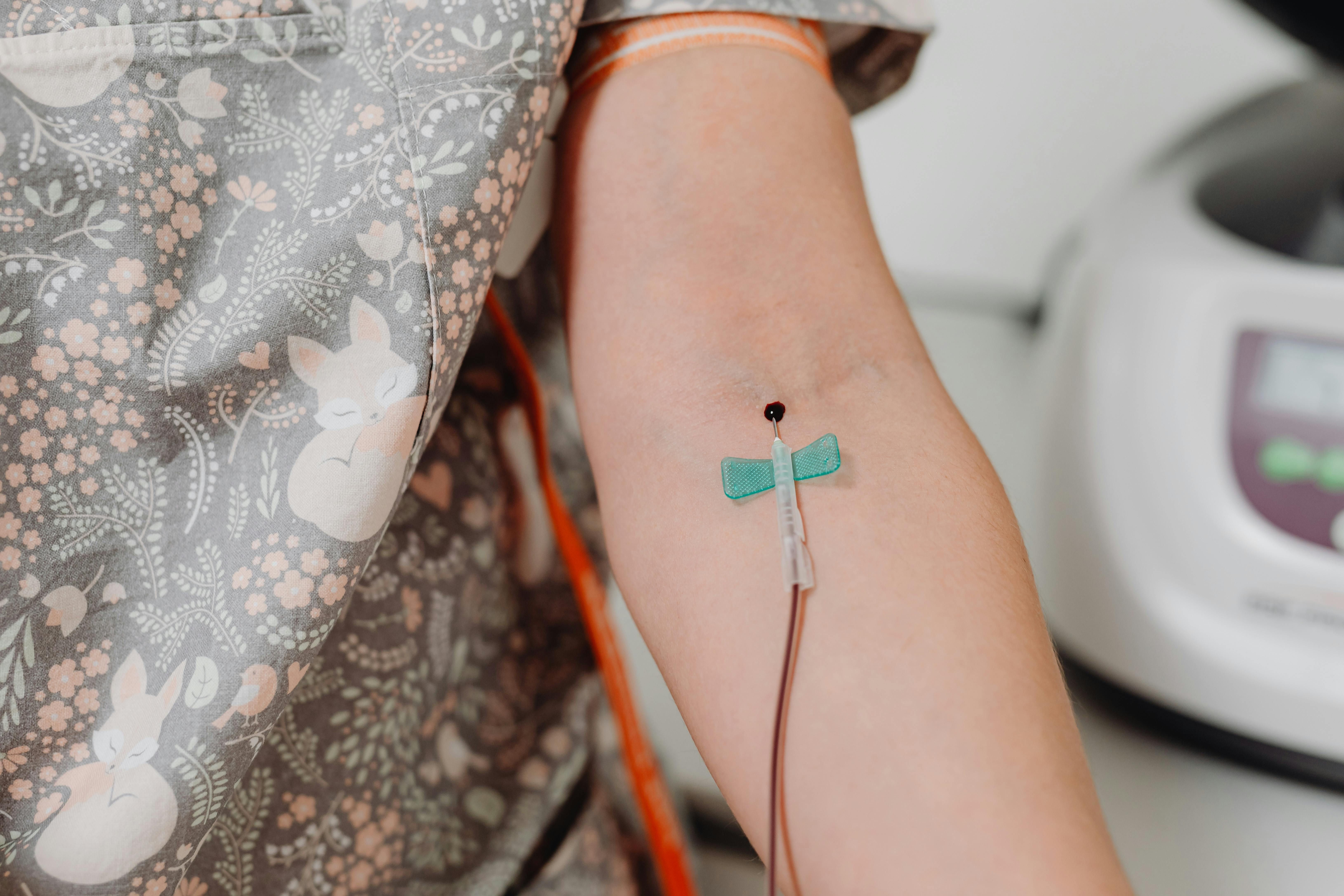 2027 How To Become an Infusion or IV Nurse: Salary & Career Paths thumbnail