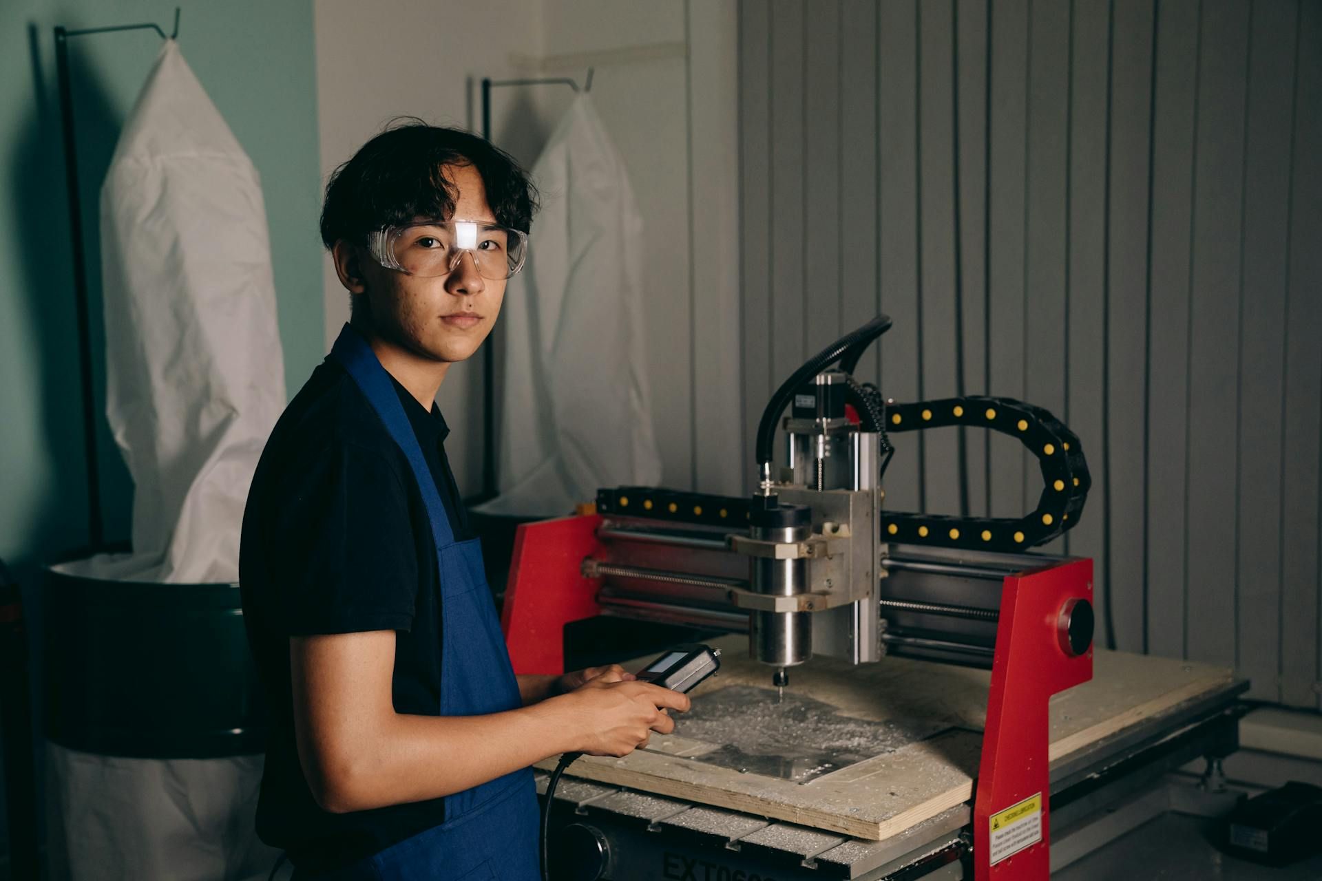 2027 Most Affordable Online CNC Machining Trade School Programs thumbnail