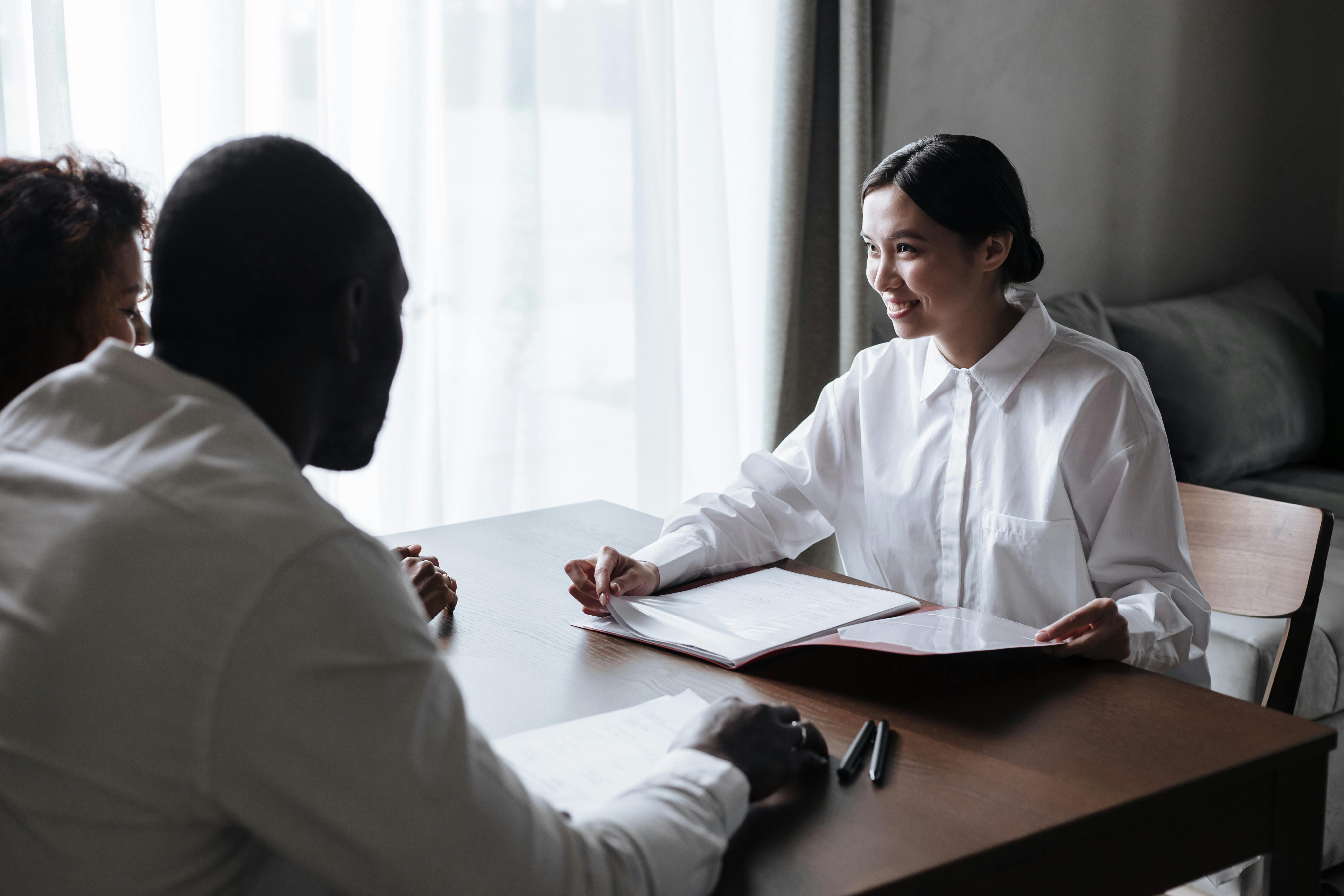 2027 LCPC vs LCSW Degree Programs: Explaining the Difference thumbnail
