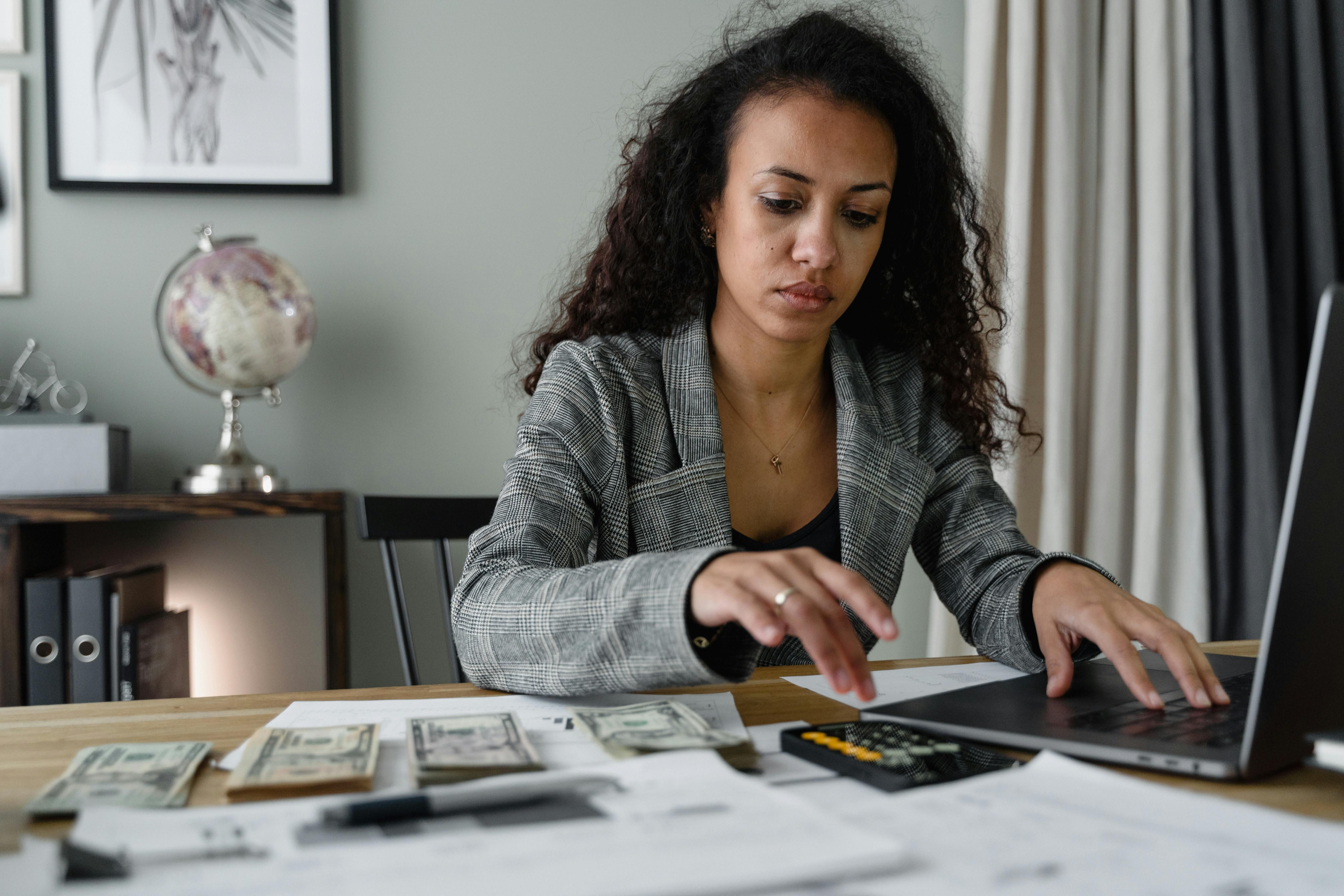 2027 How To Become a Chartered Accountant: Salary & Career Paths thumbnail