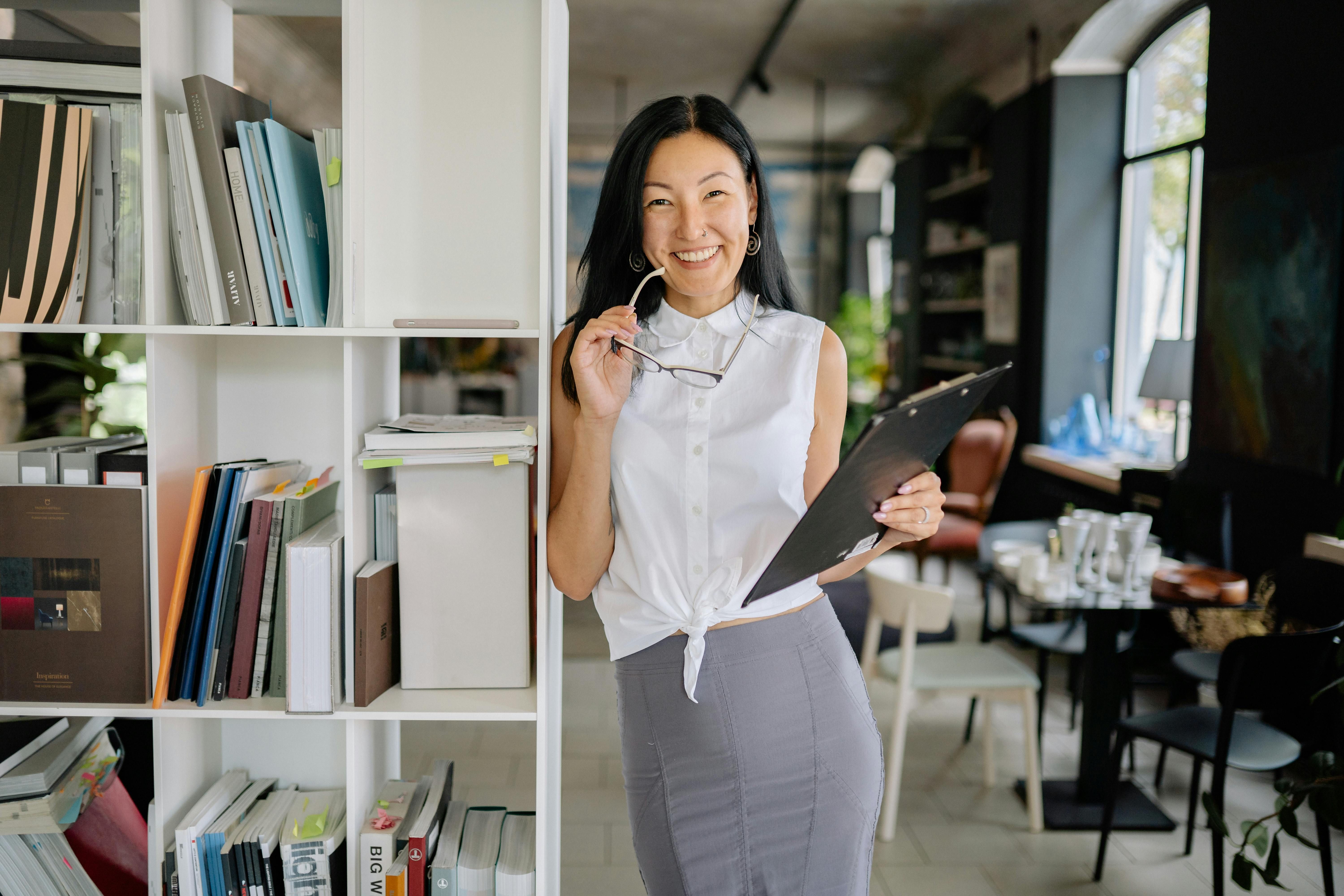 2027 How to Become a Human Resources Assistant thumbnail