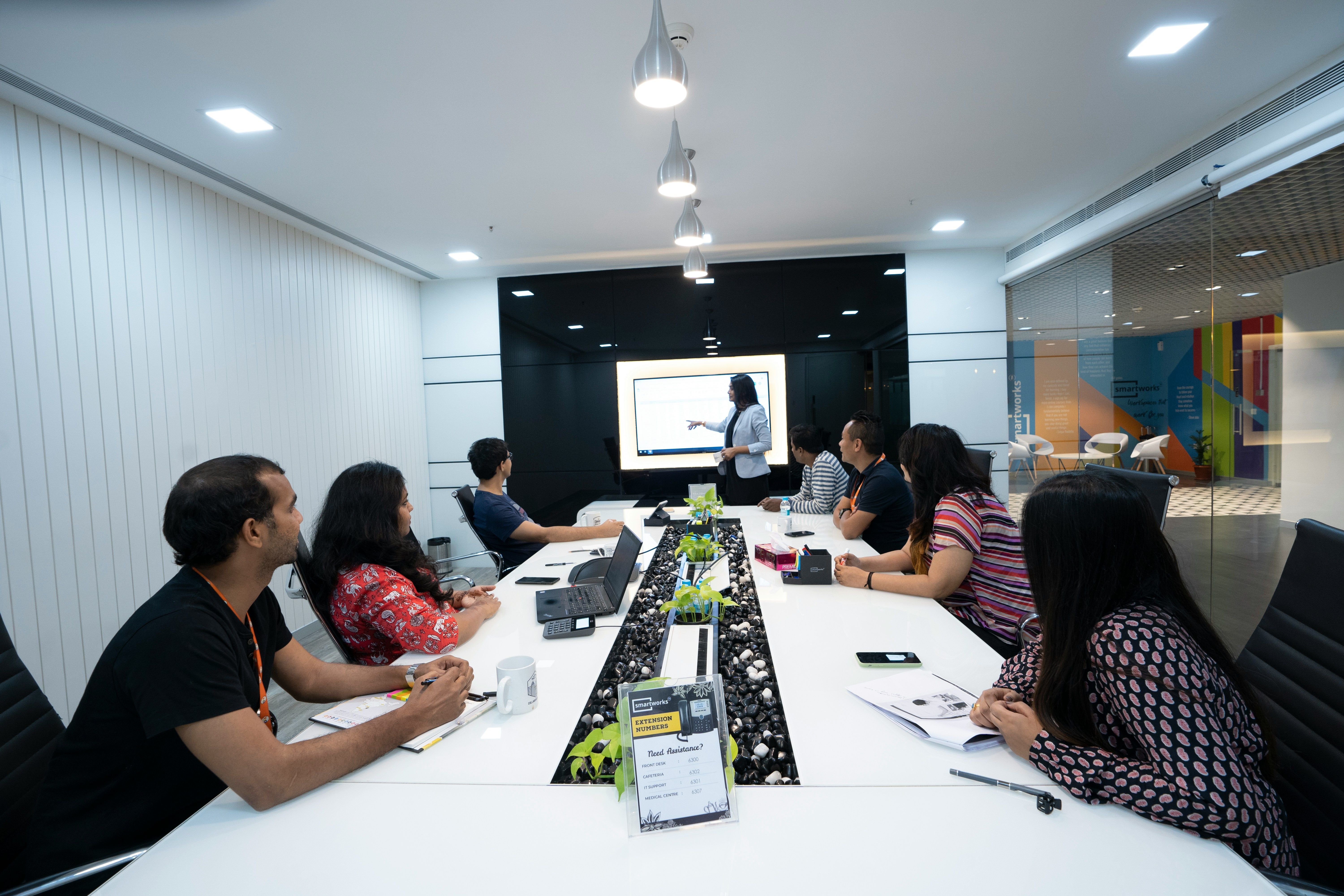 2027 How to Become a Corporate Trainer: Salary & Career Paths thumbnail